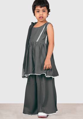 Grey lace rayon flared kurta pant with chiffon dupatta set 4