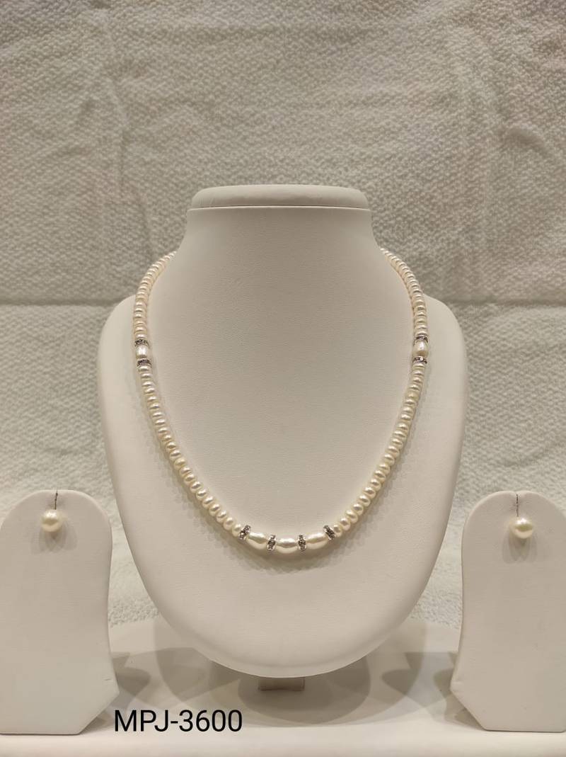 Freshwater pearl necklace and earring set, white, with crystal rondelle accents, 17 inch.