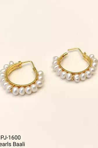 Pearl hoop earrings, gold, freshwater pearl, 20 mm, huggie style, white