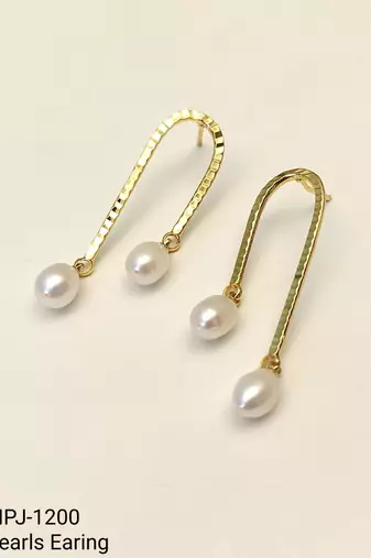 Gold-tone hammered arc drop earrings with freshwater pearl dangles, elegant stud style