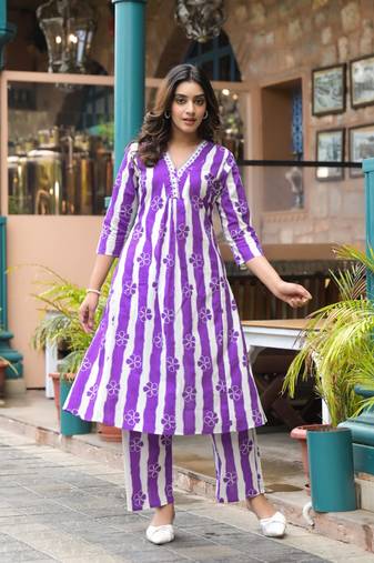 WOMEN COTTON A-LINE KURTA WITH PANT