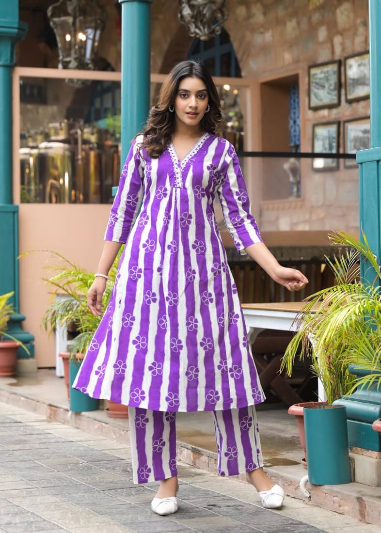 WOMEN COTTON A-LINE KURTA WITH PANT