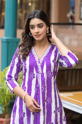 WOMEN COTTON A-LINE KURTA WITH PANT