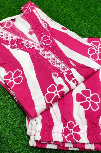 WOMEN COTTON A-LINE FLOWER PRINT KURTA WITH PANT