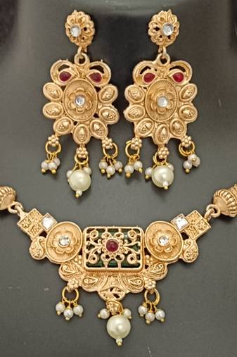 Green pink rectangle cz stones brass rajwadi jewellery set