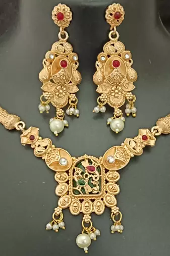 Green pink round cz uncut stones brass rajwadi jewellery set