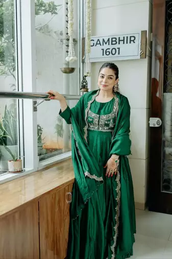 Women green silk sequin emroidery work kurta set