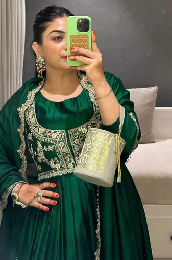 Women green silk sequin emroidery work kurta set