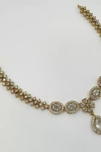 White ad stone & agate stone necklace set with earrings, antique gold plated