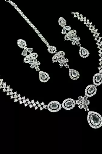 White ad & agate stone designer necklace set with earrings – rhodium plated