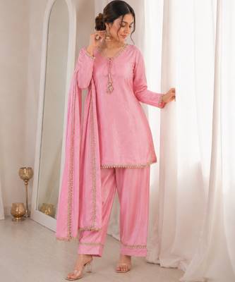 Women pink silk blend sequin emroidery work kurta set 1
