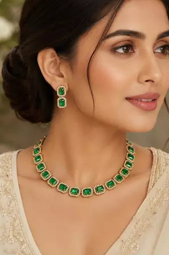 Green ad stone & agate stone necklace set with earrings, antique gold plated