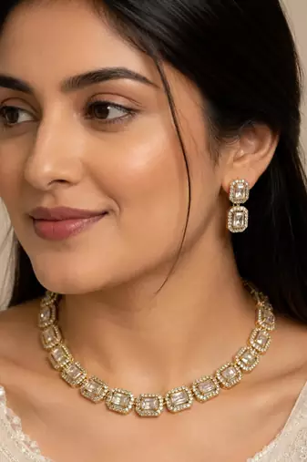 White ad stone & agate stone necklace set with earrings, antique gold plated