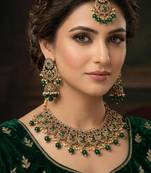 Green ad stone & agate stone necklace set with earrings, antique gold plated