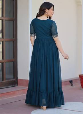 Women rama gorgette sequin emroidery work kurta set 4