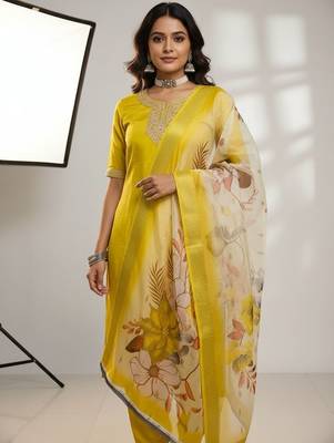 Women yellow silk blend sequin emroidery work kurta set 4