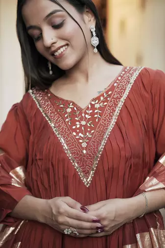 Women maroon chanderi sequin emroidery work kurta set