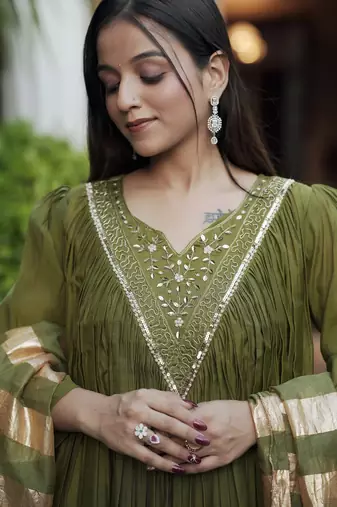 Women green chanderi sequin emroidery work kurta set