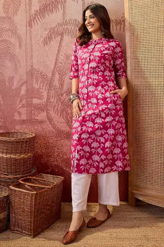 Women pink cotton sequin emroidery work kurta set