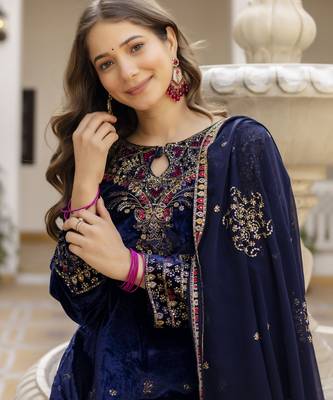 Women blue velvet sequin emroidery work kurta set 2
