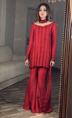 Women red silk blend sequin emroidery work kurta set 3