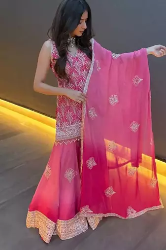 Women pink gorgette sequin emroidery work kurta set