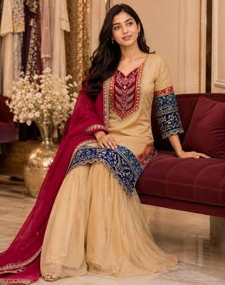 Women beige silk blend sequin emroidery work kurta set 4