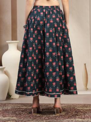 Green floral printed cotton flared maxi skirt for women 3
