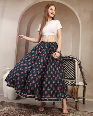 Green floral printed cotton flared maxi skirt for women 5