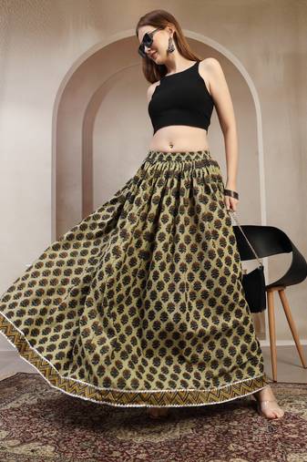 Green floral printed cotton flared maxi skirt for women