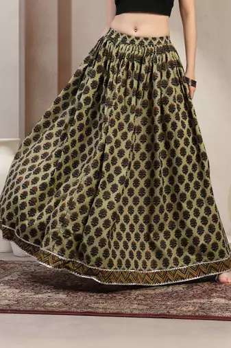 Green floral printed cotton flared maxi skirt for women