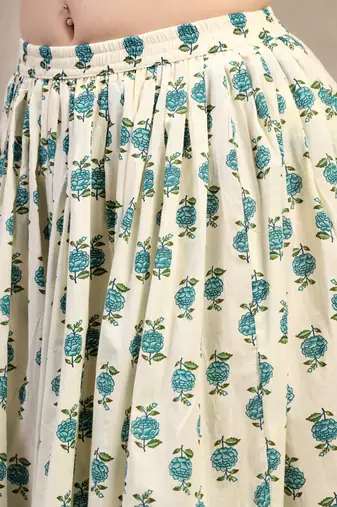 Green floral printed cotton flared maxi skirt for women