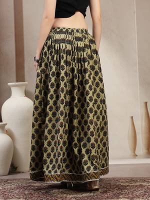 Green floral printed cotton flared maxi skirt for women 3