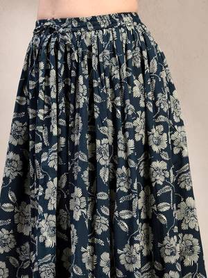 Black floral printed cotton flared maxi skirt for women 4
