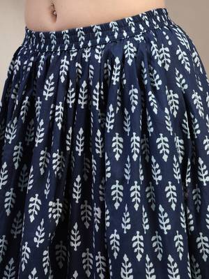 Blue floral printed cotton flared maxi skirt for women 4