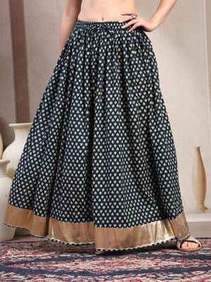 Black floral printed cotton flared maxi skirt for women 2