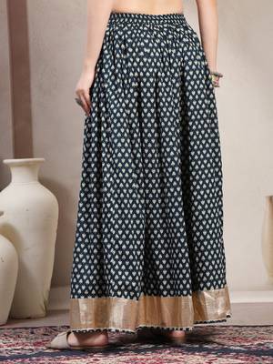 Black floral printed cotton flared maxi skirt for women 3