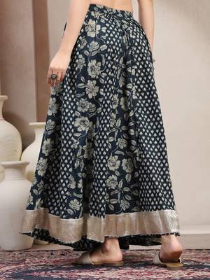 Black floral printed cotton flared maxi skirt for women 3