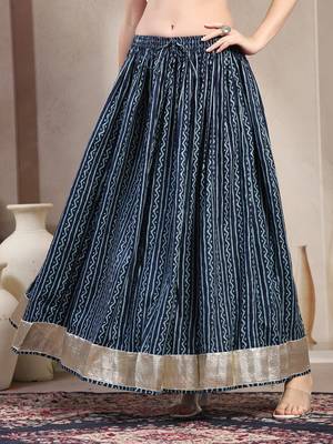 Blue printed cotton flared maxi skirt for women 2