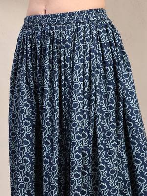Blue floral printed cotton flared maxi skirt for women 4