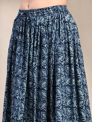 Blue floral printed cotton flared maxi skirt for women 4