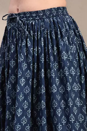 Blue floral printed cotton flared maxi skirt for women
