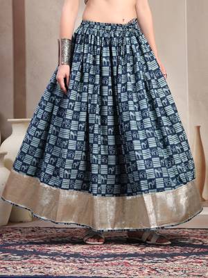 Blue graphic printed cotton flared maxi skirt for women 2