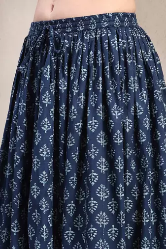 Blue floral printed cotton flared maxi skirt for women