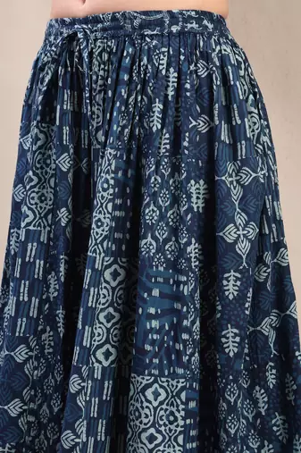 Blue floral printed cotton flared maxi skirt for women