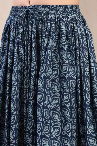 Blue floral printed cotton flared maxi skirt for women