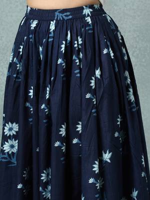 Blue floral printed cotton flared maxi skirt for women 4