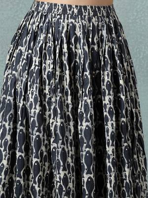 Grey graphic printed cotton flared maxi skirt for women 4