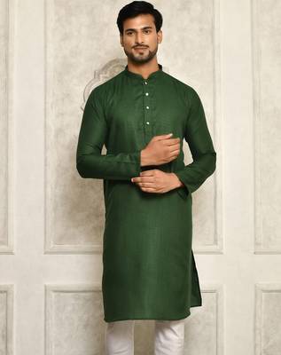 Bottle green cotton kurta with pattern work and fancy button 1