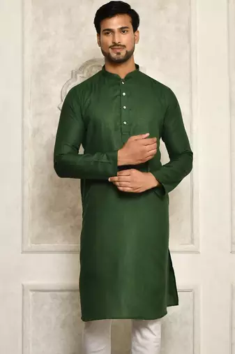 Bottle green cotton kurta with pattern work and fancy button